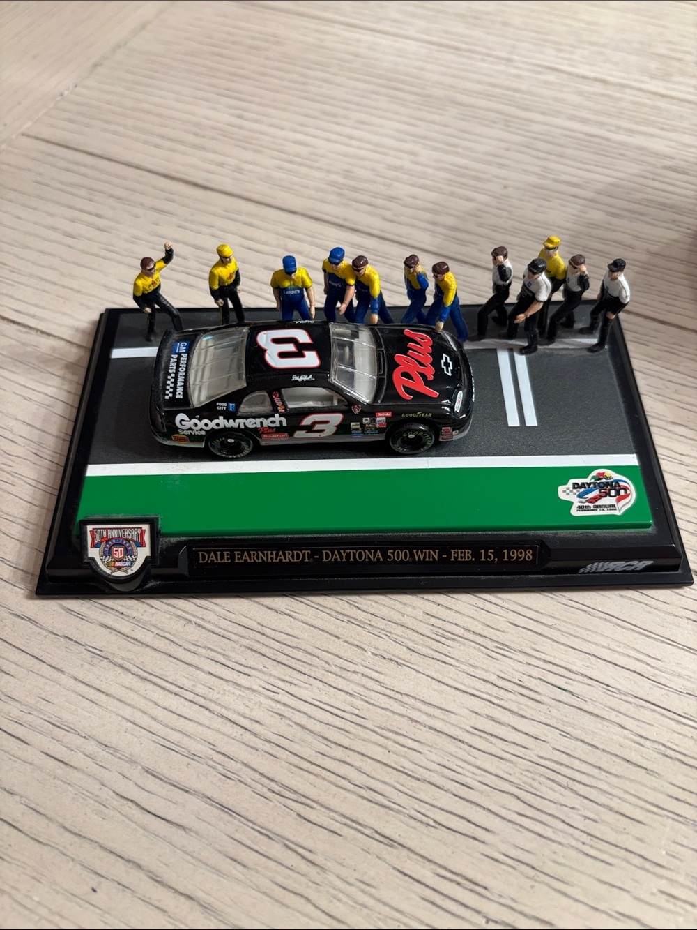 Nascar Dale Earnhardt #3 Goodwrench Black Diecast Victory Display